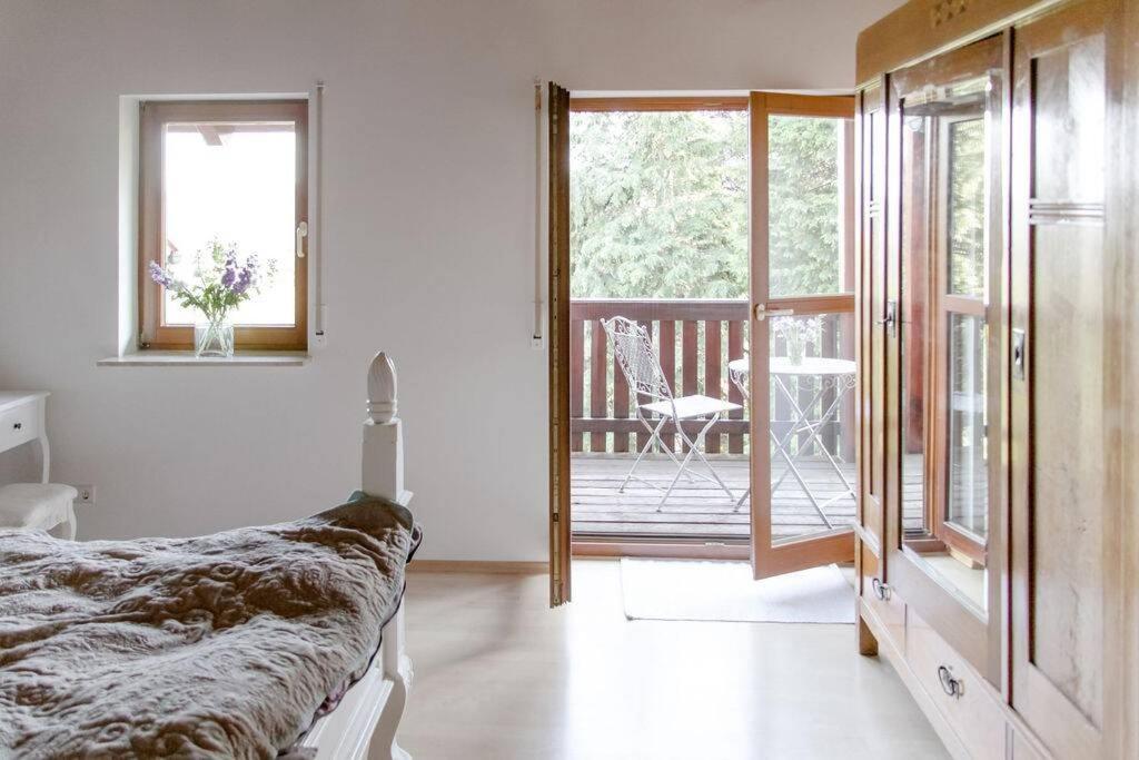 4-Zimmer-Ferienwohnung Waldbluemle Dobel Bagian luar foto