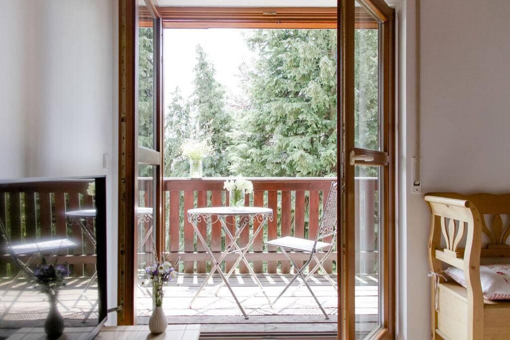 4-Zimmer-Ferienwohnung Waldbluemle Dobel Bagian luar foto