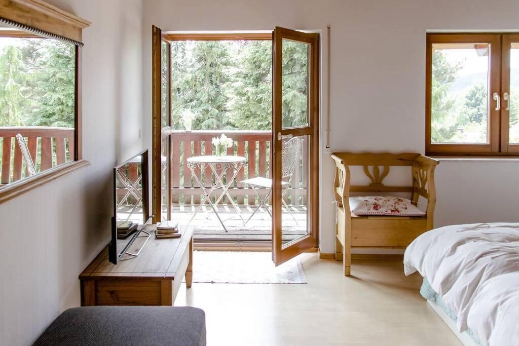 4-Zimmer-Ferienwohnung Waldbluemle Dobel Bagian luar foto